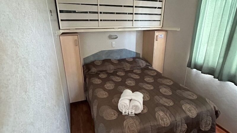 cabin 1 & 4 Bedroom 2